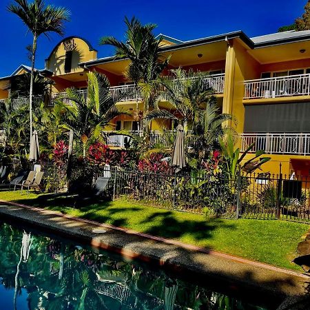The York Beachfront Holiday Apartments Yorkeys Knob Kültér fotó