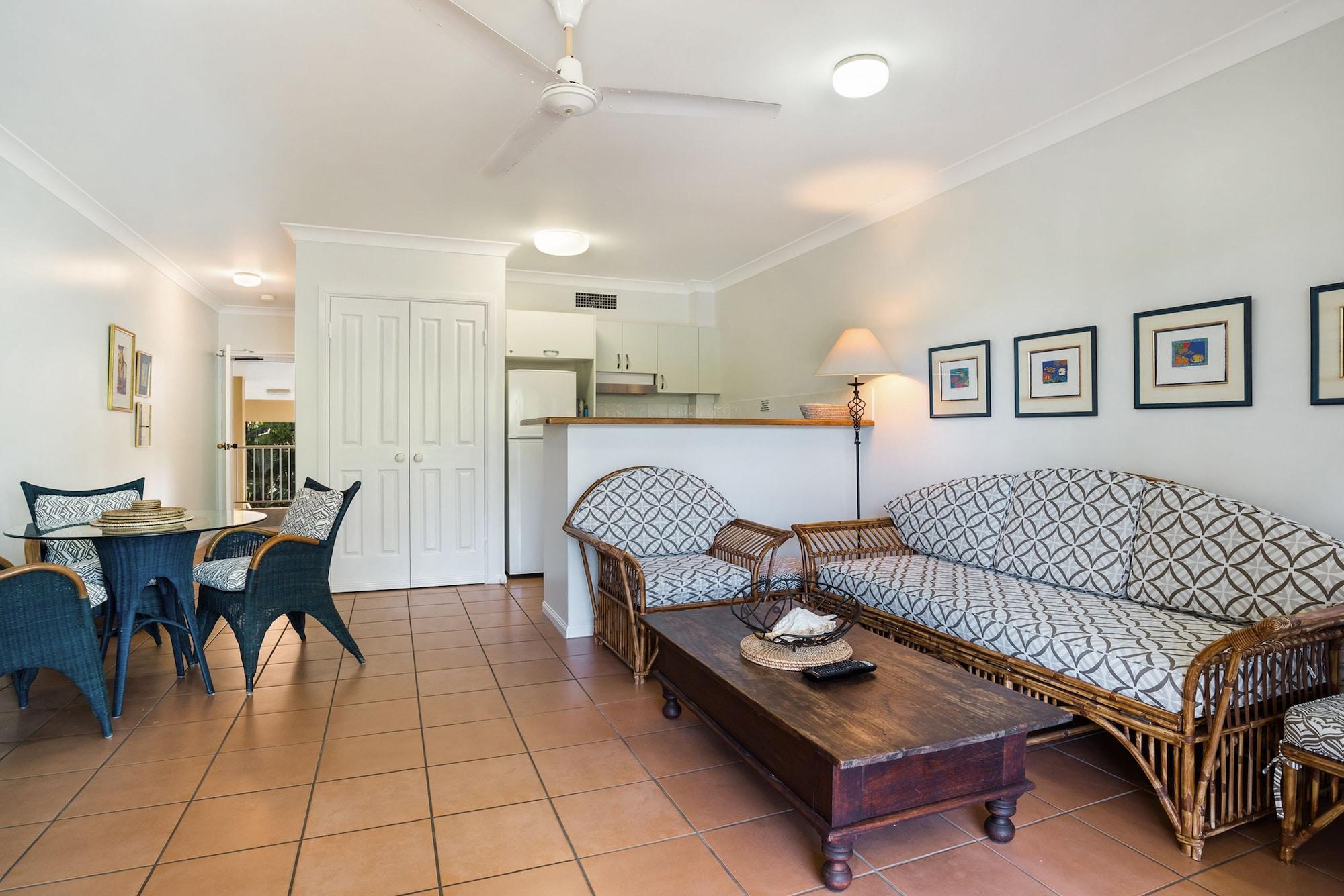 The York Beachfront Holiday Apartments Yorkeys Knob Kültér fotó