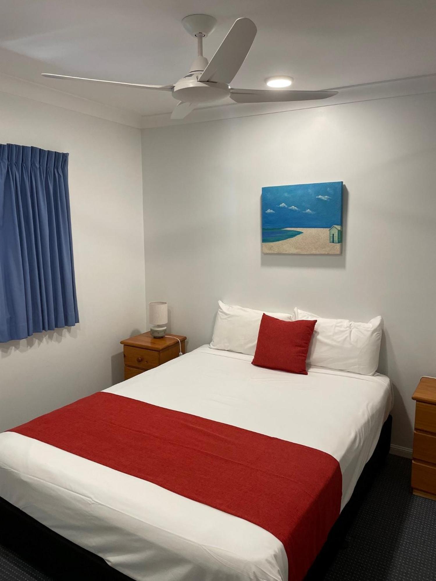 The York Beachfront Holiday Apartments Yorkeys Knob Kültér fotó