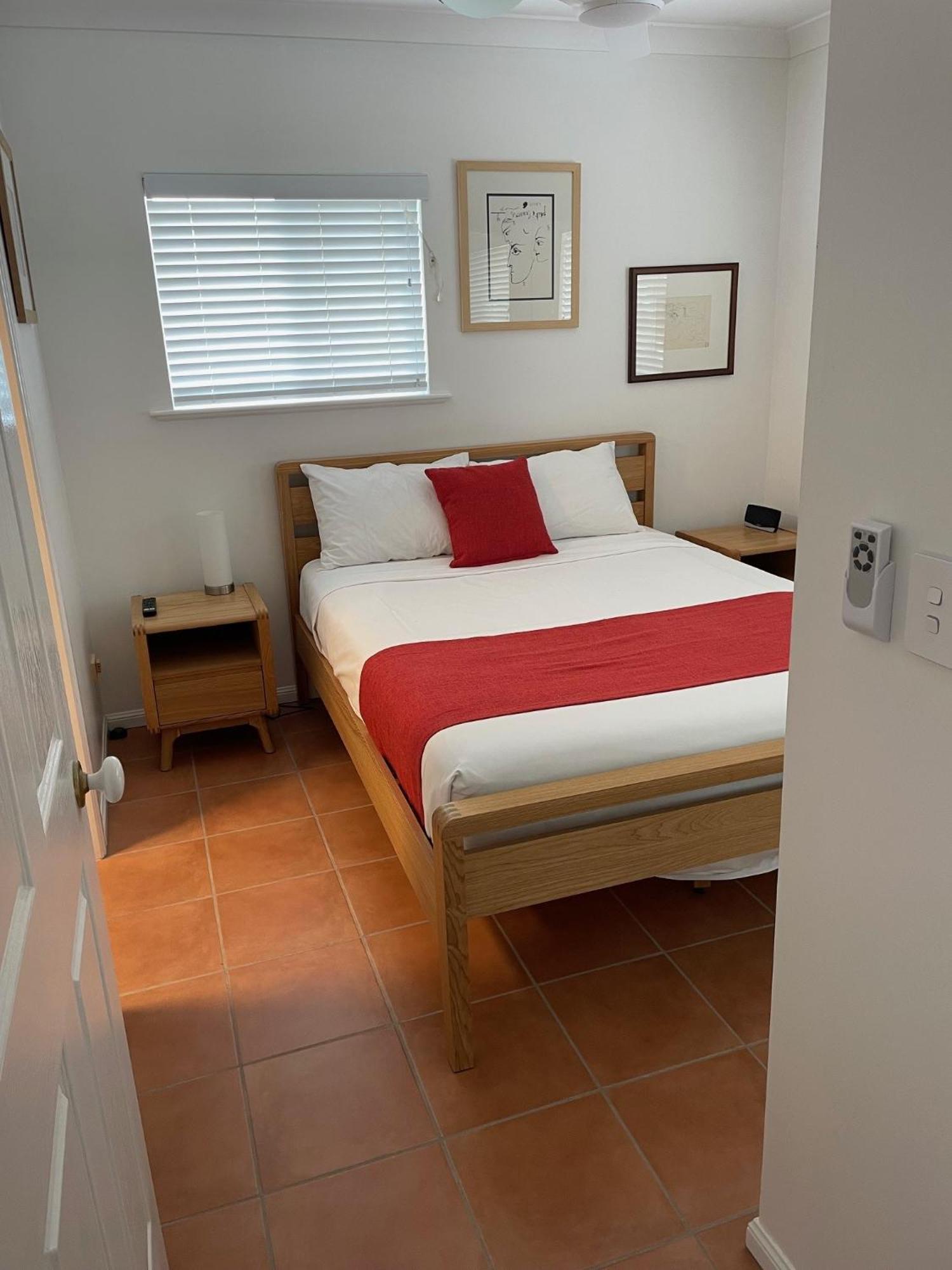 The York Beachfront Holiday Apartments Yorkeys Knob Kültér fotó
