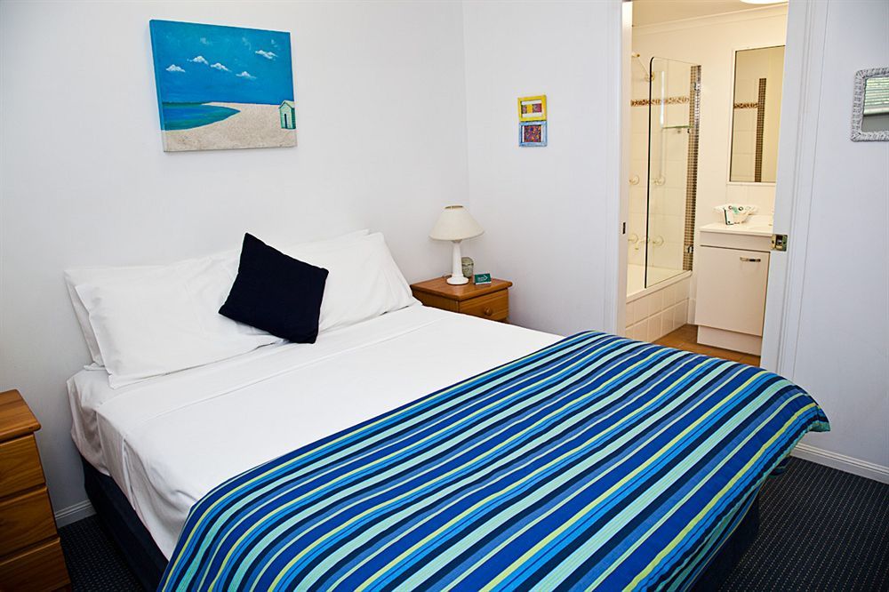 The York Beachfront Holiday Apartments Yorkeys Knob Kültér fotó